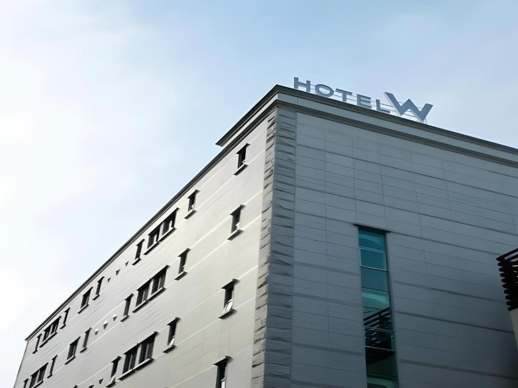 Hotel W ShinЧеджудо Экстерьер фото