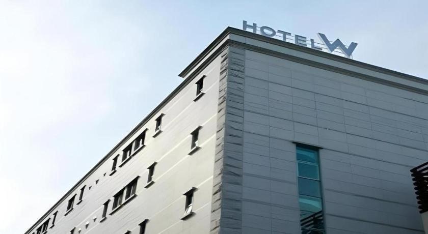 Hotel W ShinЧеджудо Экстерьер фото