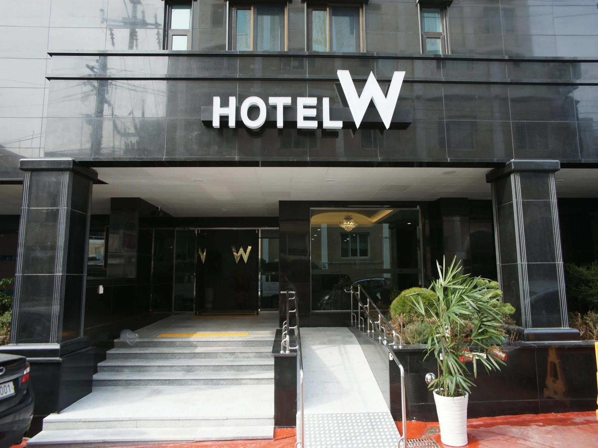 Hotel W ShinЧеджудо Экстерьер фото