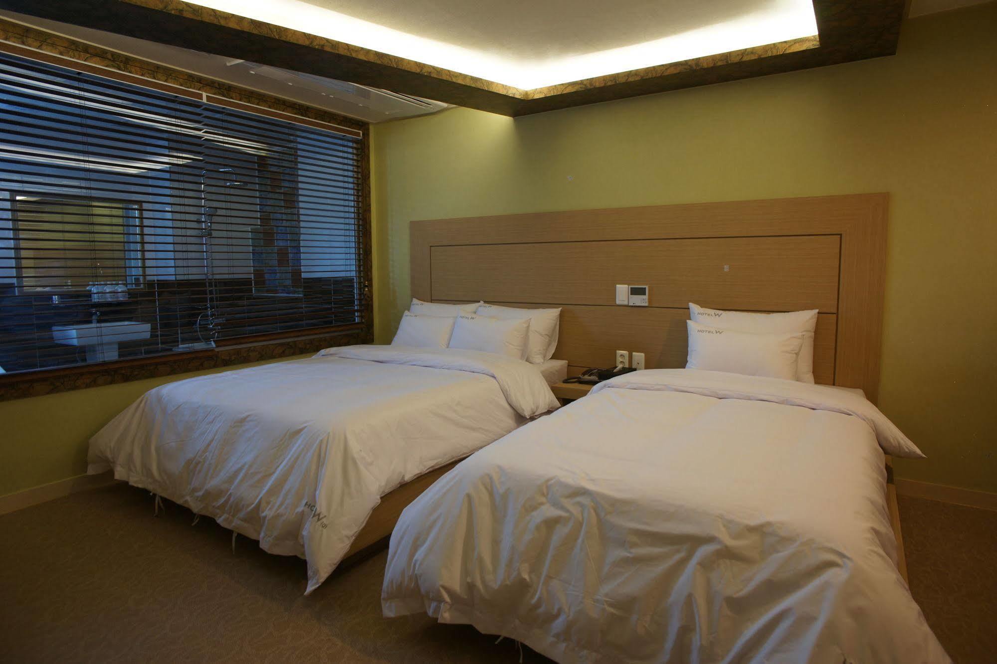 Hotel W ShinЧеджудо Экстерьер фото